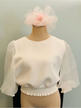 Gracia White Puff-Sleeve Cropped Scuba knit Blouse